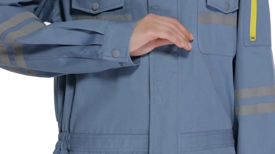 定做工作服的分类有许多