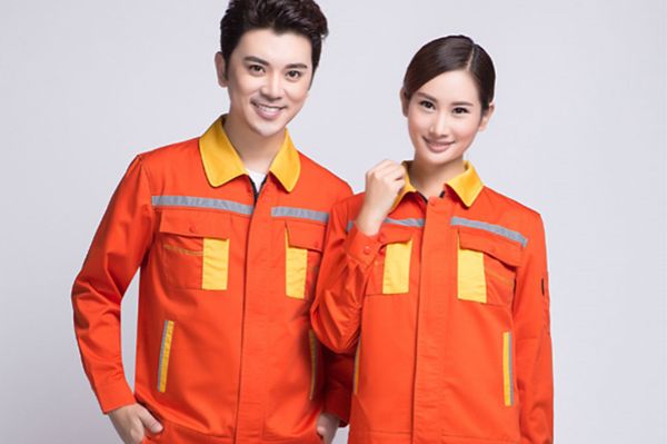 穿工作服真的让我如此难以忍受吗？